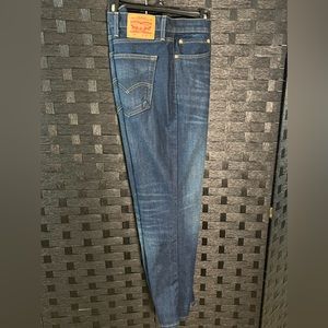 Like New Levi's Men's 514 Straight fit Stretch Jean in Midnight